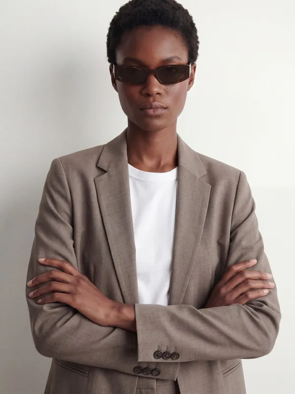 Editorial, suit detail