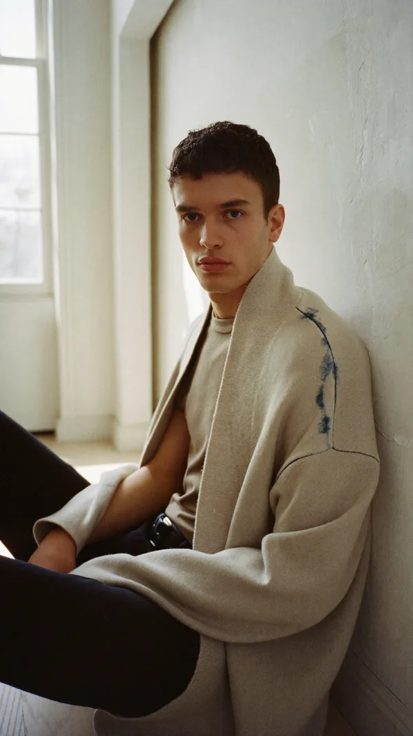 Minimal, shawl cardigan, seated