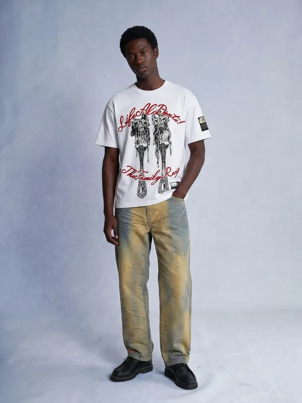 Streetwear, graphic tee, carpenter jeans